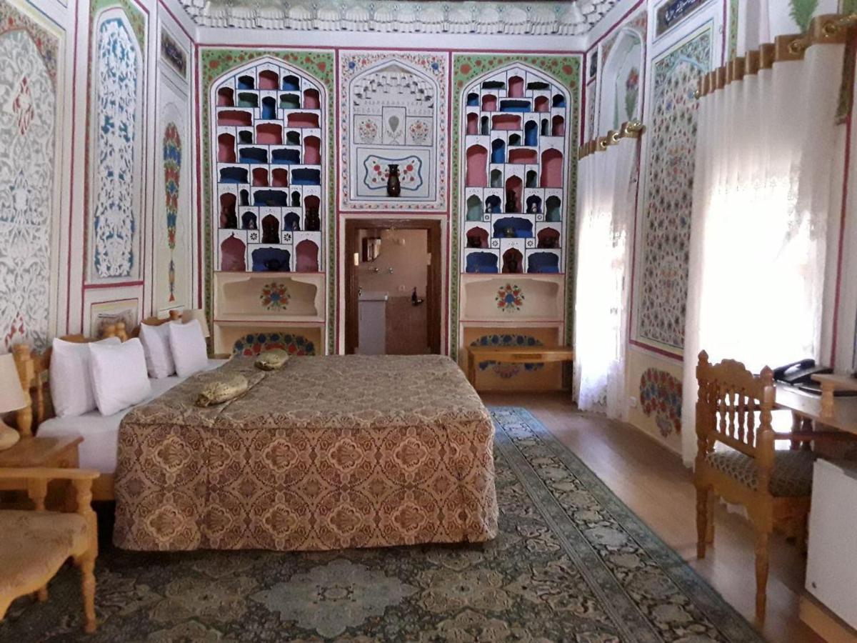 Sasha & Son Hotel Boukhara Extérieur photo