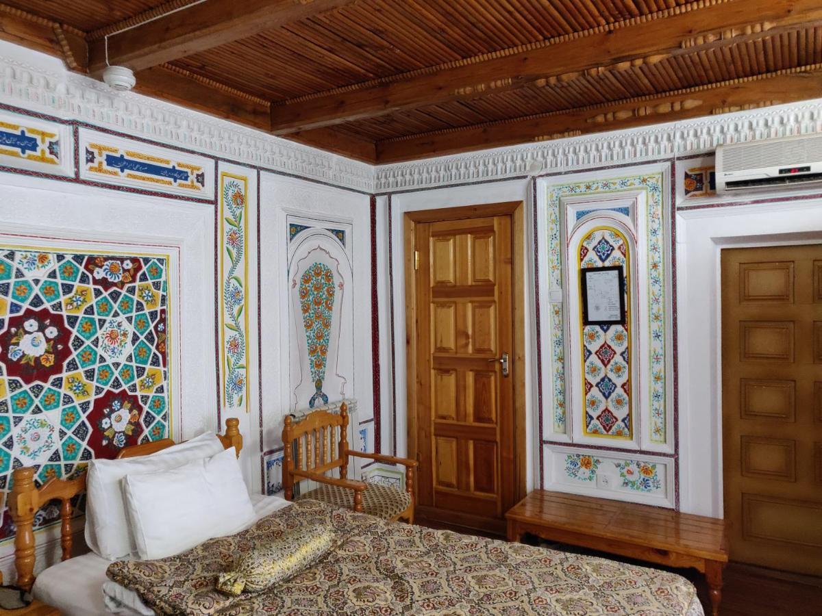 Sasha & Son Hotel Boukhara Extérieur photo