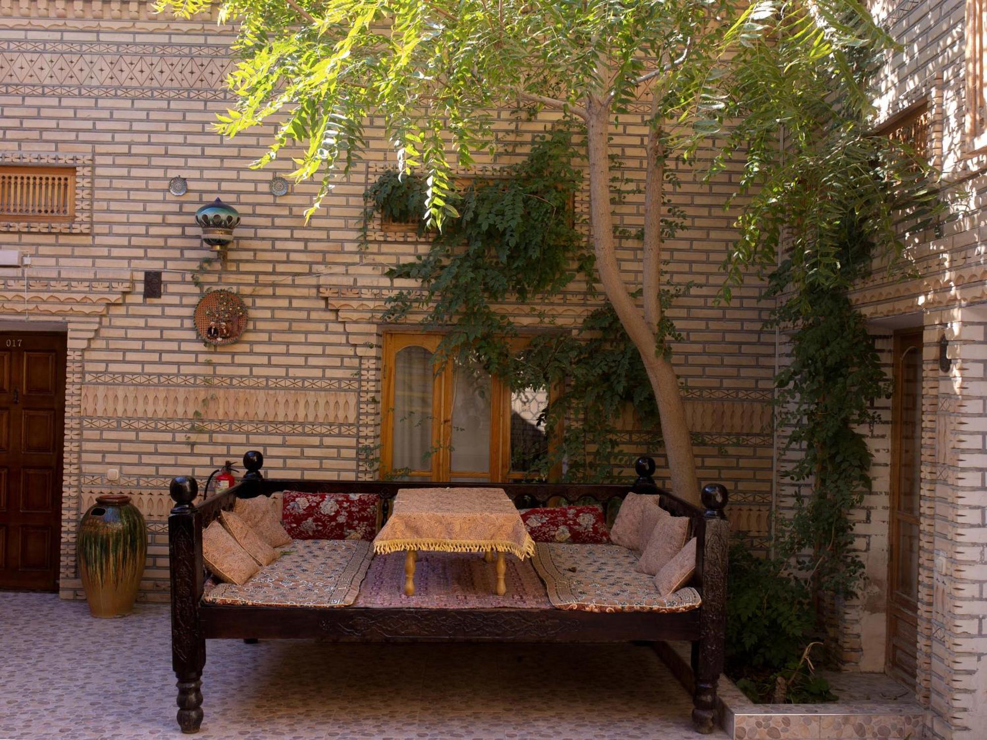 Sasha & Son Hotel Boukhara Extérieur photo